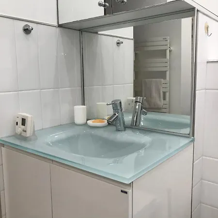 Apartment T2 45m Front De Climatisation Jacuzzi Menton